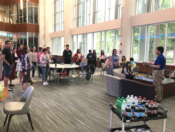 堪萨斯州立大学许淳教授向麻将胡了2
MBA师生介绍商麻将胡了2
概况