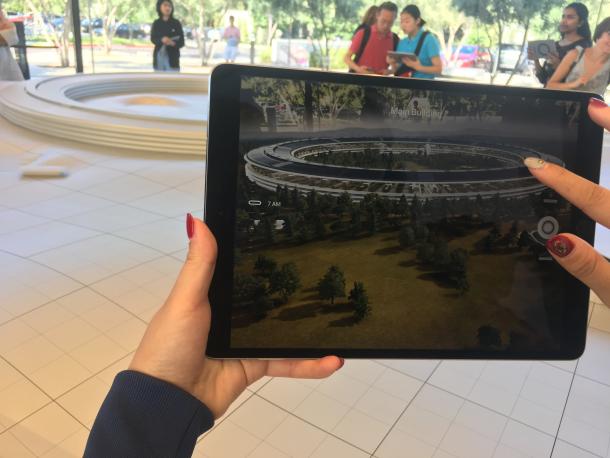 AR技术在苹果公司建筑概念演示中的实际应用界面